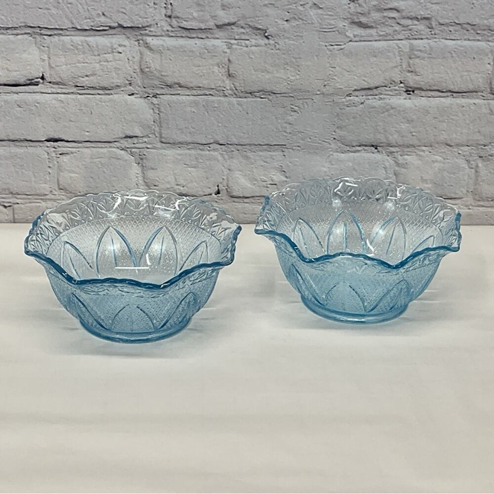 Princess House Vintage Crystal Serving Bowls Set of 2 Blue Scalloped Rim Floral